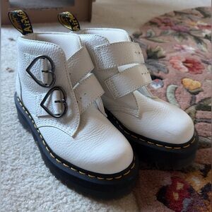 Dr.Marten Devon boots